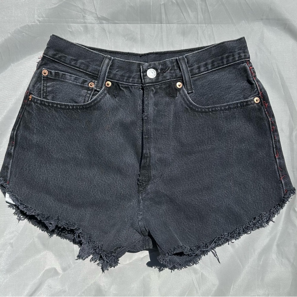 Vintage Levi’s Jean Shorts (Black)